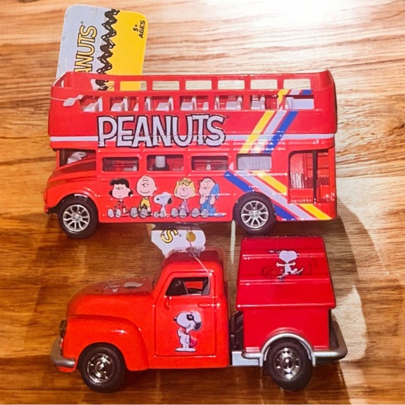Peanuts | Toys | Set Of Peanuts Snoopy Charlie Brown Red Bus Truck W ...